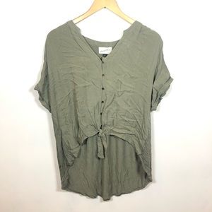 Universal Thread Size XL Front Tie Hi Lo Top